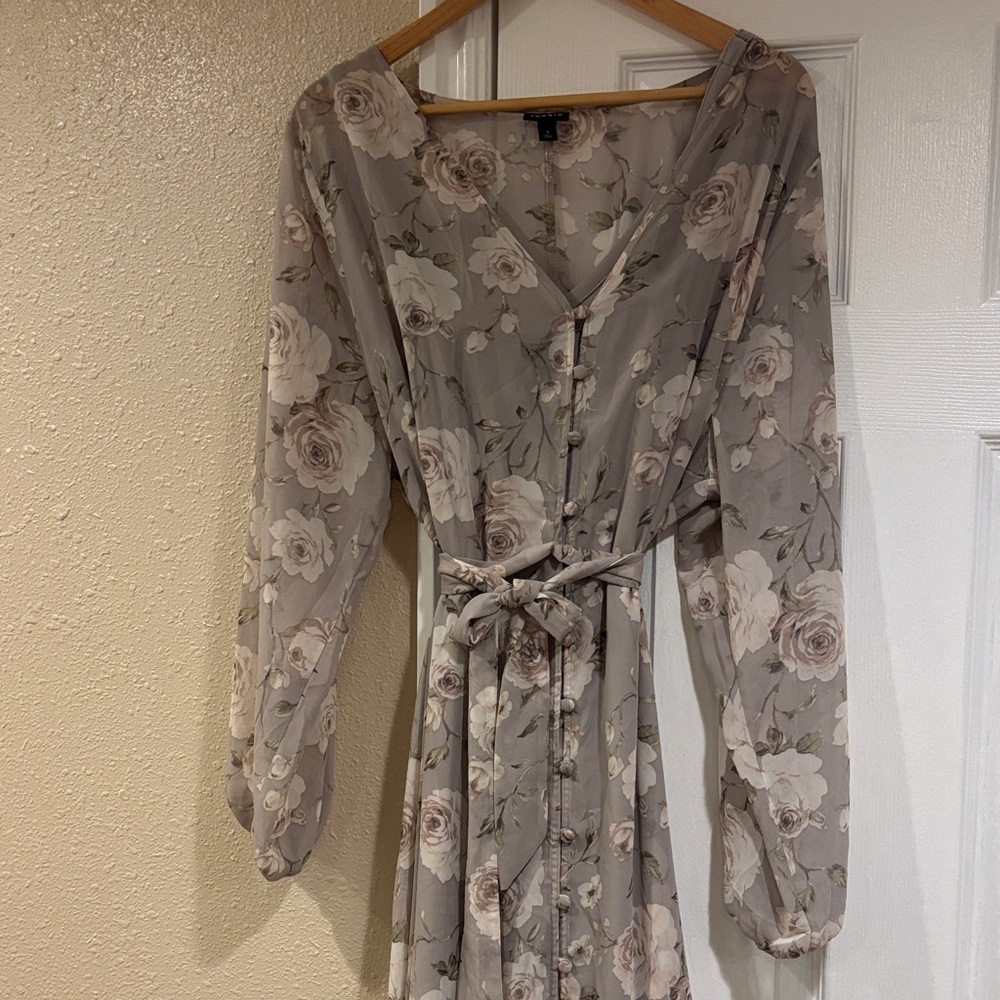 NWOT - Torrid Gray Floral Long Sleeve Dress